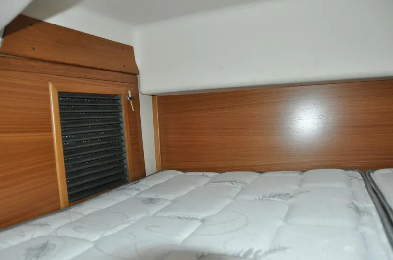 Slide: The Image of Catalina 355 2018 - 5641056