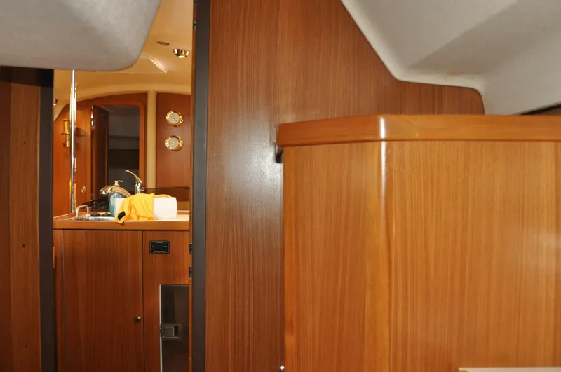 Slide: The Image of Catalina 355 2018 - 5641061