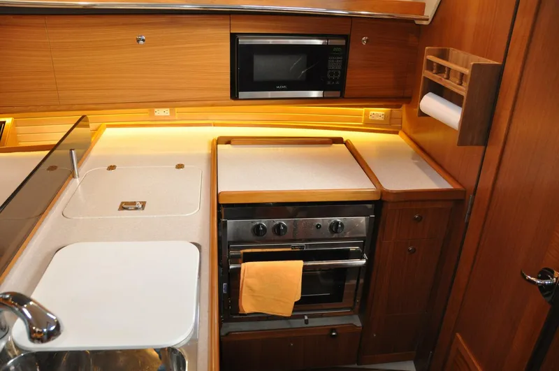 Slide: The Image of Catalina 355 2018 - 5641063