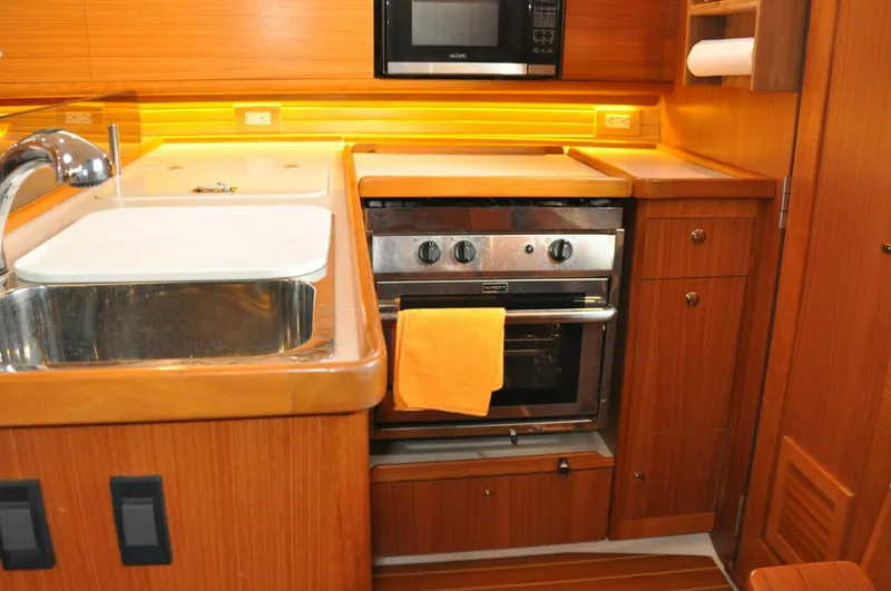 Slide: The Image of Catalina 355 2018 - 5641064