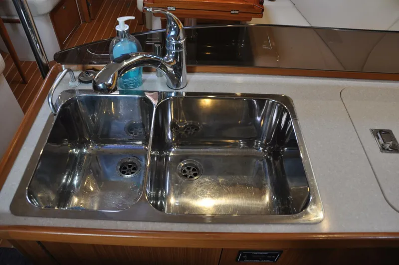 Slide: The Image of Catalina 355 2018 - 5641066