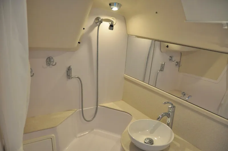 Slide: The Image of Catalina 355 2018 - 5641082