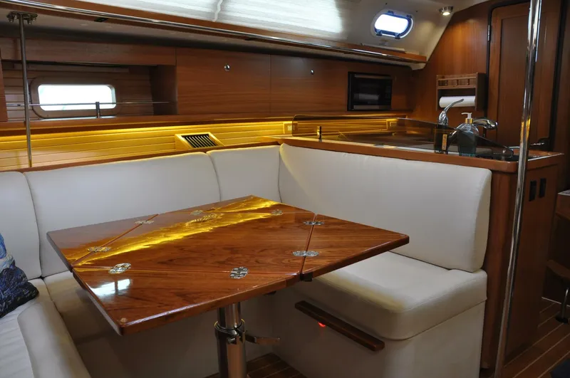 Slide: The Image of Catalina 355 2018 - 5641107