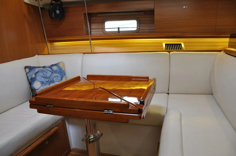 Slide: The Image of Catalina 355 2018 - 5641113