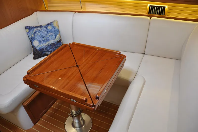 Slide: The Image of Catalina 355 2018 - 5641115