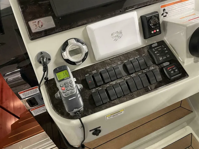 Slide: The Image of Sea Ray 43 Sundancer 2009 - 5641199