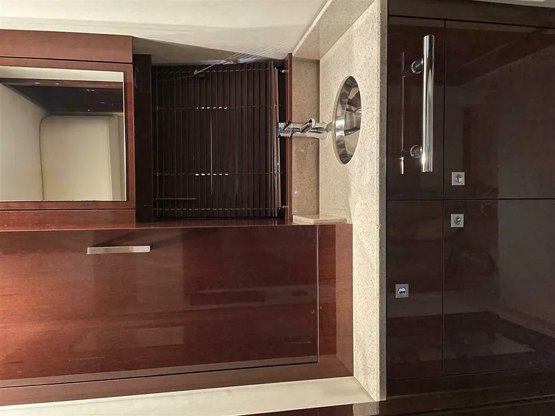 Slide: The Image of Sea Ray 43 Sundancer 2009 - 5641220