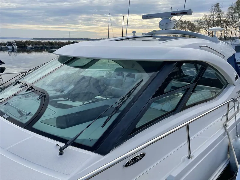 Slide: The Image of Sea Ray 43 Sundancer 2009 - 5641193