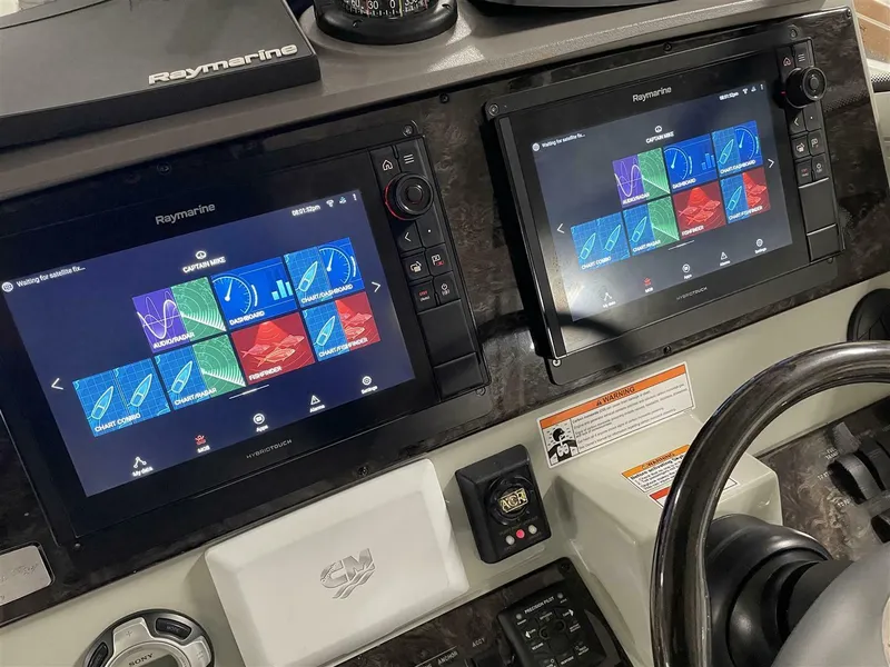 Slide: The Image of Sea Ray 43 Sundancer 2009 - 5641196