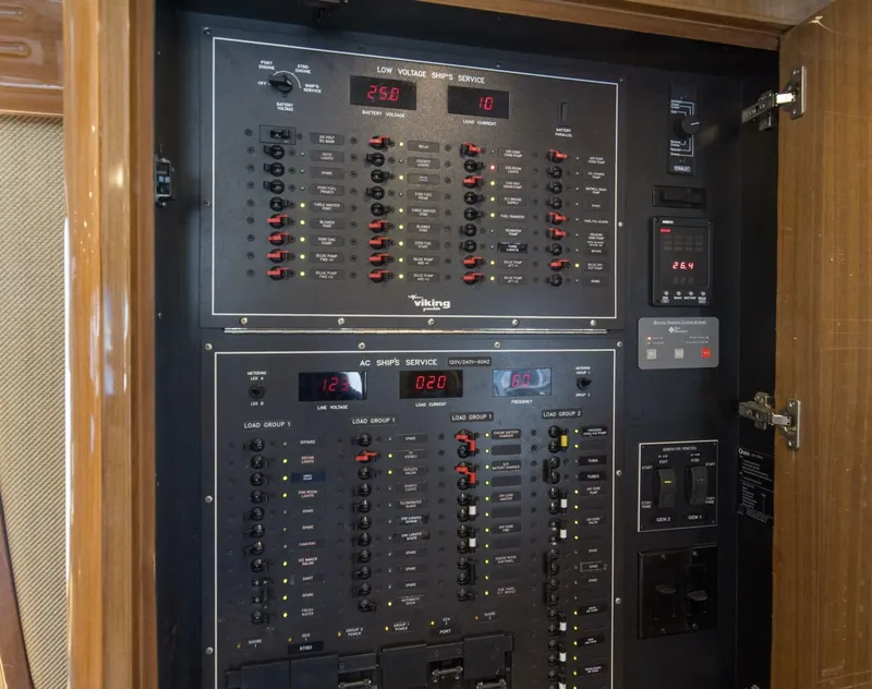 Slide: The Image of 2007 64 Viking Enclosed Bridge Reel Blues Bus Panel - 5641858