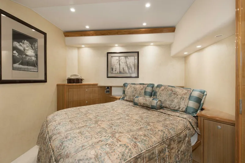 Slide: The Image of 2007 64 Viking Enclosed Bridge Reel Blues Primary Stateroom - 5641864