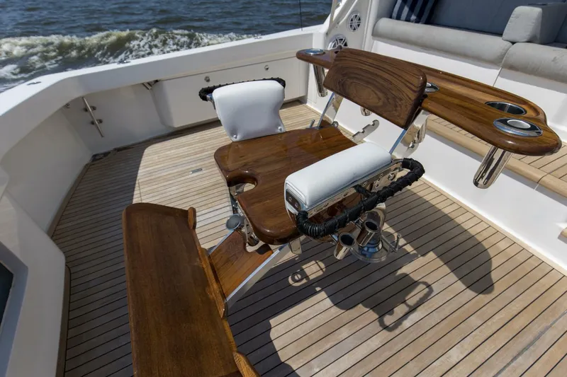 Slide: The Image of 2007 64 Viking Enclosed Bridge Reel Blues Rear Deck (2) - 5641943