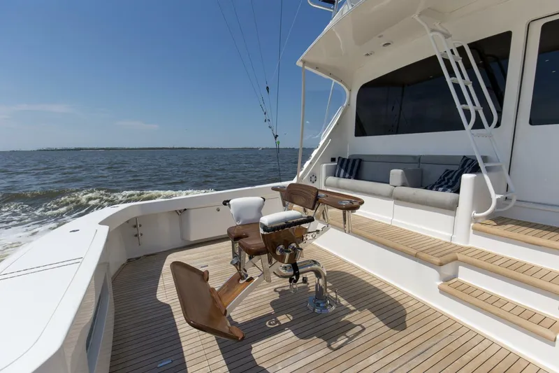 Slide: The Image of 2007 64 Viking Enclosed Bridge Reel Blues Rear Deck (5) - 5641945