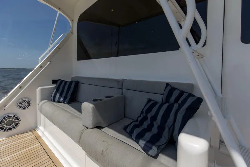 Slide: The Image of 2007 64 Viking Enclosed Bridge Reel Blues Mezzanine - 5642179