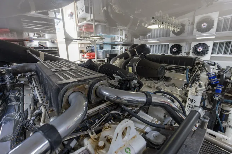 Slide: The Image of 2007 64 Viking Enclosed Bridge Reel Blues Engine Room (9) - 5641958