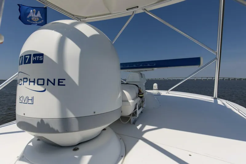 Slide: The Image of 2007 64 Viking Enclosed Bridge Reel Blues Radar - 5641970