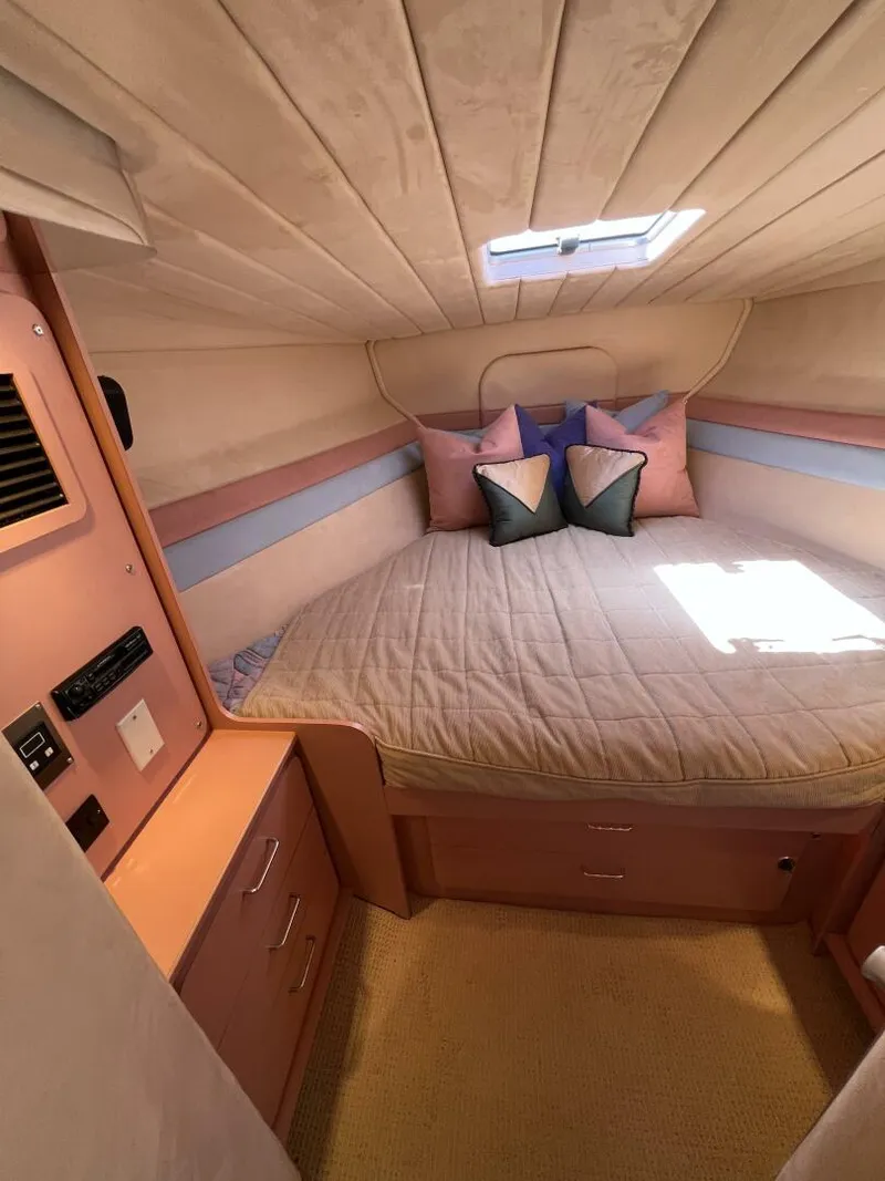 Slide: The Image of 1990 Tempest 60 Express - FANTOM - 5649297