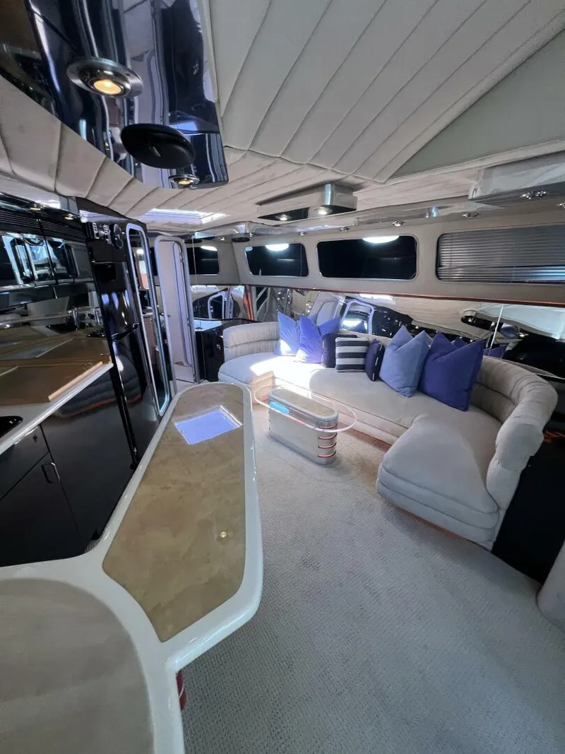 Slide: The Image of 1990 Tempest 60 Express - FANTOM - 5649300