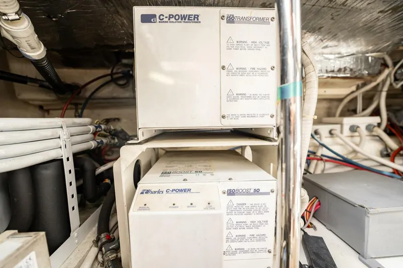 Slide: The Image of Carver 56 Voyager 2005 - 5642967