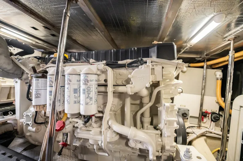 Slide: The Image of Carver 56 Voyager 2005 - 5642968