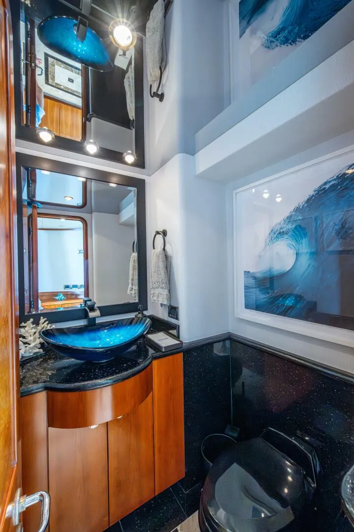 Slide: The Image of Day Head - 5648157