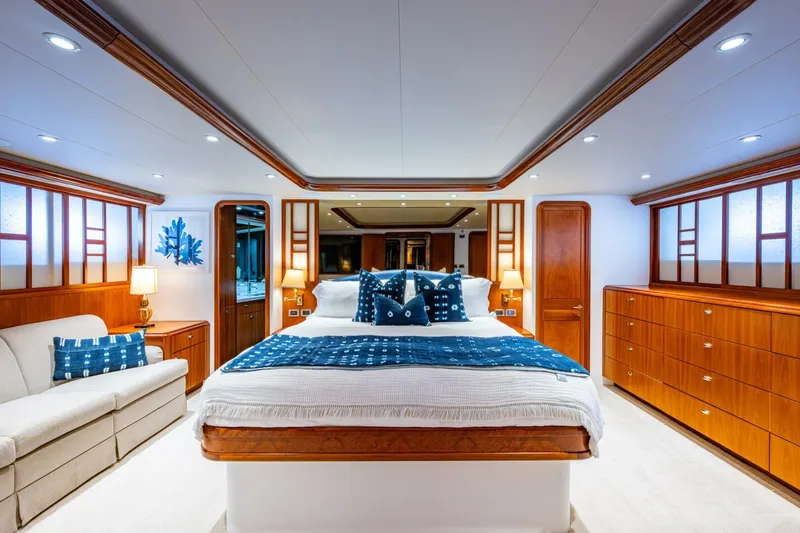 Slide: The Image of WESTPORT 112 LILA CUY Master Stateroom - 5647763