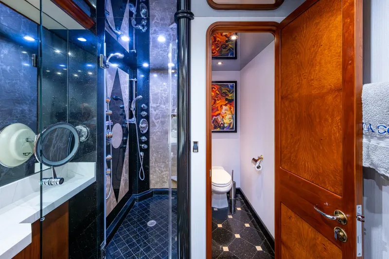 Slide: The Image of WESTPORT 112 LILA CUY Master En Suite - 5647784