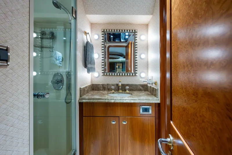 Slide: The Image of WESTPORT 112 LILA CUY VIP En Suite - 5647730