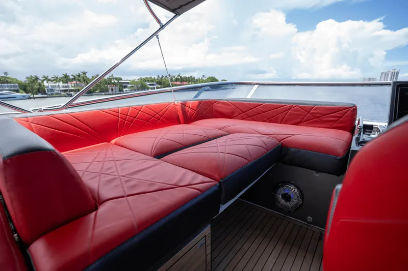 Slide: The Image of Azimut S7 2019 - 5643651