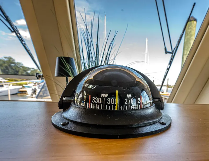 Slide: The Image of Mainship 34 Trawler 2006 - 5644019