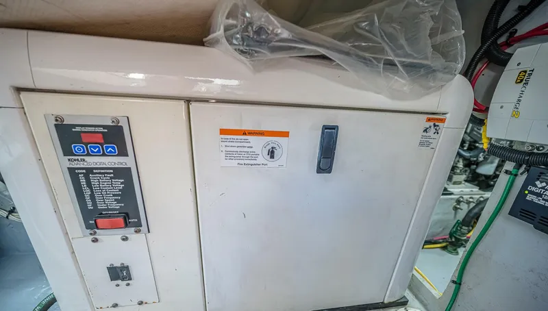 Slide: The Image of Mainship 34 Trawler 2006 - 5644040