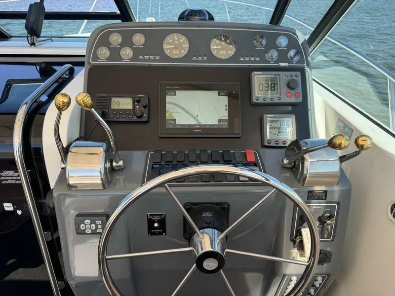 Slide: The Image of Tiara 3100 open 2001 - 5644069