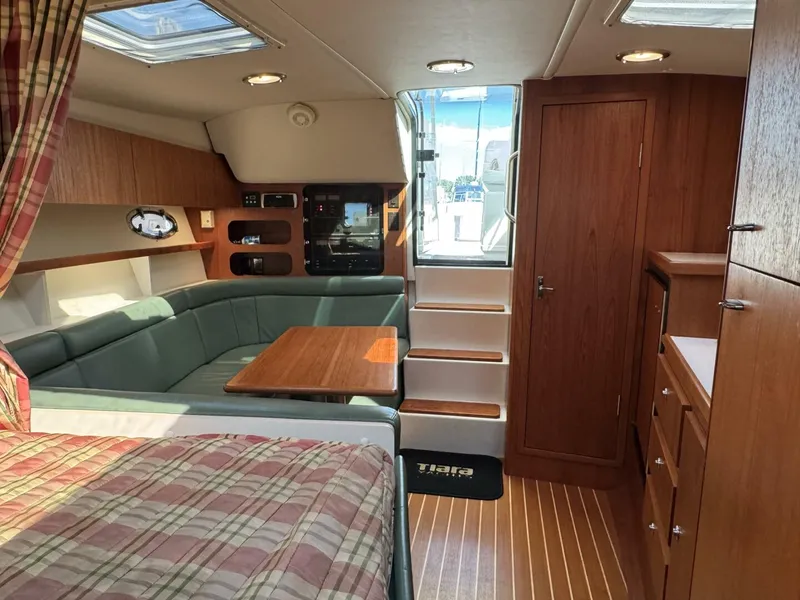 Slide: The Image of Tiara 3100 open 2001 - 5644076