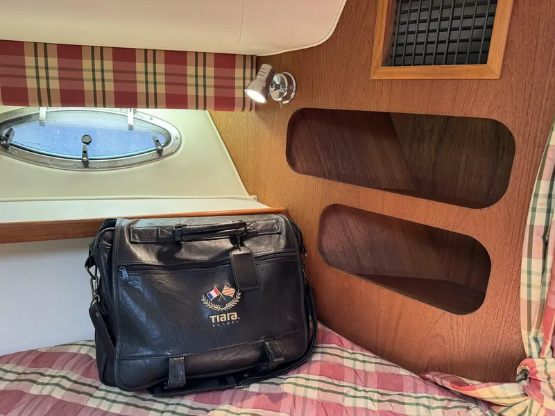 Slide: The Image of Tiara 3100 open 2001 - 5644280