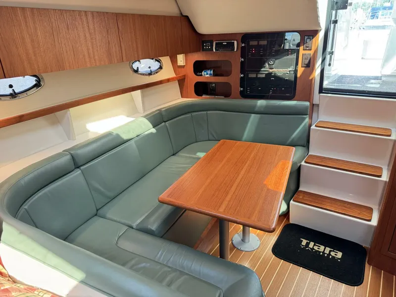 Slide: The Image of Tiara 3100 open 2001 - 5644282