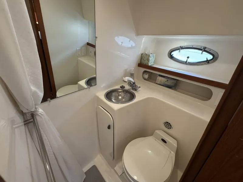 Slide: The Image of Tiara 3100 open 2001 - 5644072