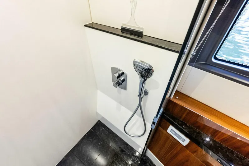 Slide: The Image of Sunseeker Manhattan 52 2020 - 5644210