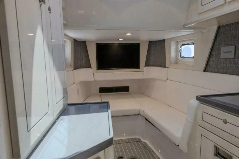 Slide: The Image of HCB 48 Campeon 2025 - 5644473