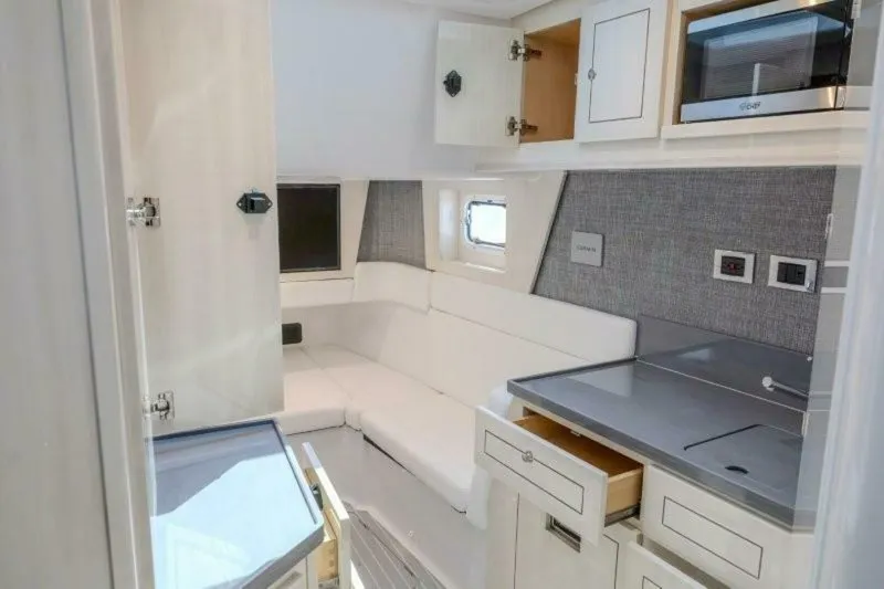 Slide: The Image of HCB 48 Campeon 2025 - 5644512