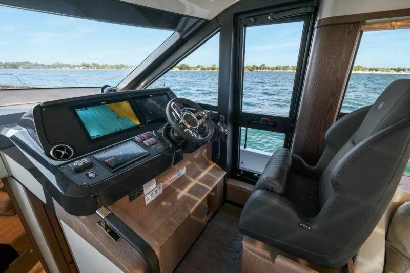 Slide: The Image of Absolute 48 Coupe 2026 - 5644551