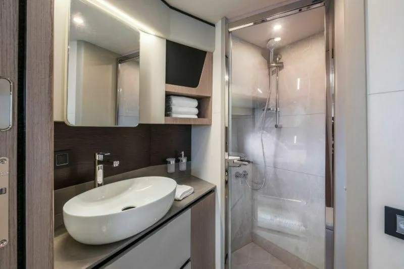 Slide: The Image of Absolute 48 Coupe 2026 - 5644557