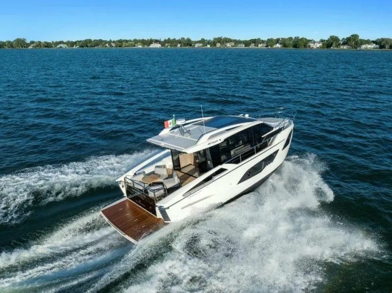 Slide: The Image of Absolute 48 Coupe 2026 - 5644539