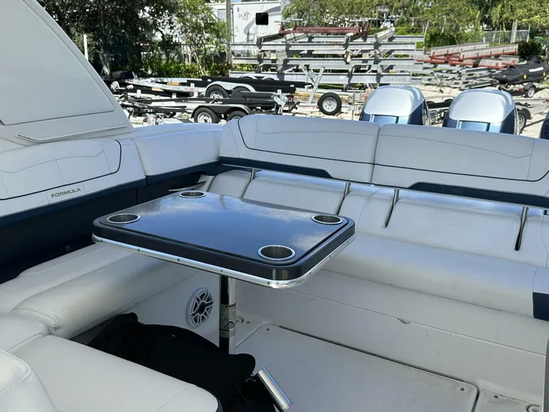 Slide: The Image of Formula 350 Crossover Bowrider OB 2021 - 5700057