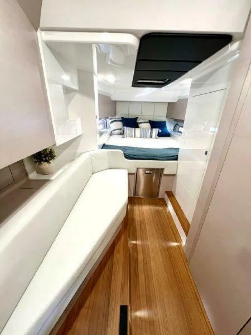 Slide: The Image of Sacs Rebel 47 2025 - 5644664