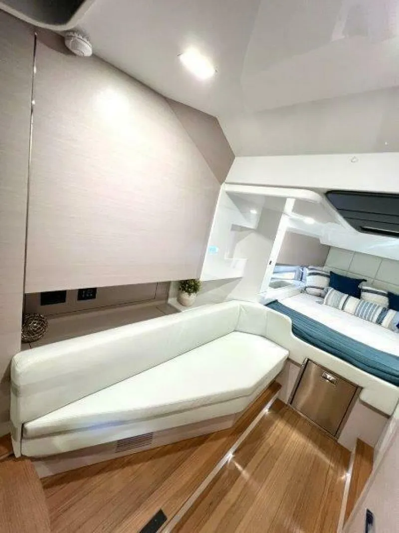 Slide: The Image of Sacs Rebel 47 2025 - 5644665