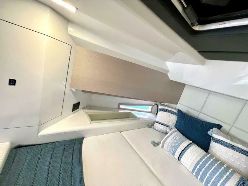 Slide: The Image of Sacs Rebel 47 2025 - 5644668