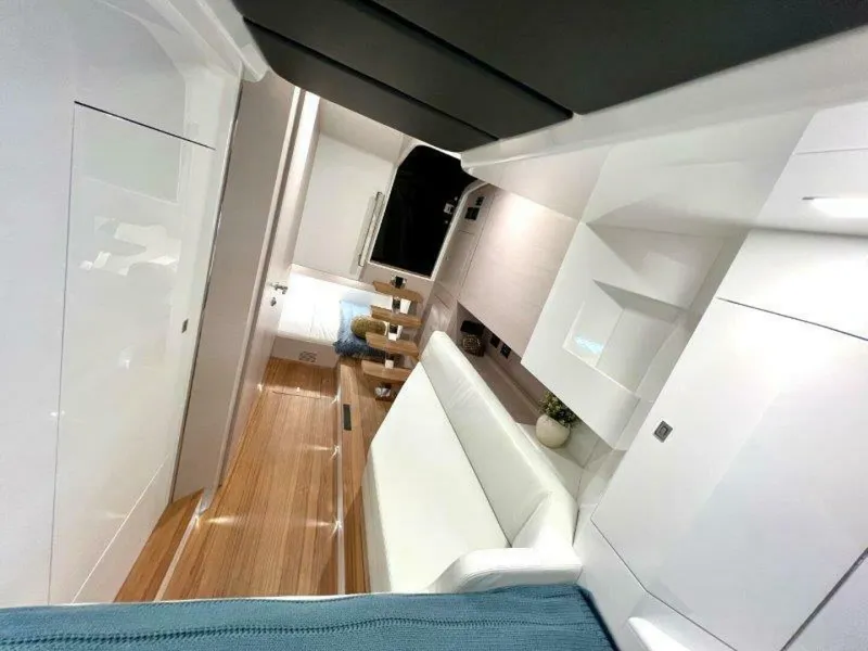 Slide: The Image of Sacs Rebel 47 2025 - 5644669