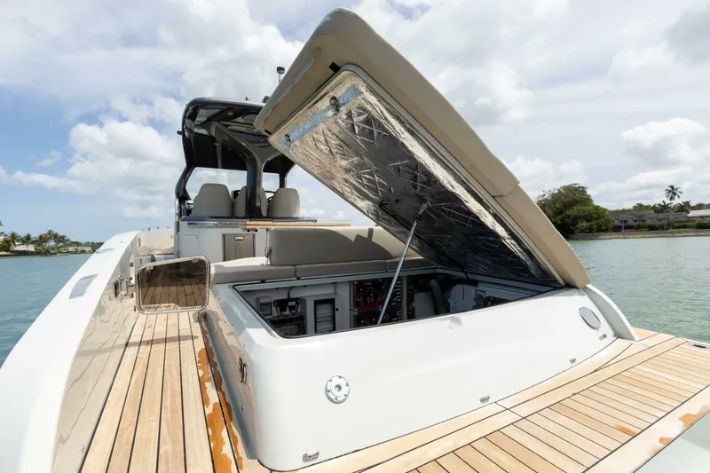 Slide: The Image of Sacs Rebel 40 2025 - 5644689