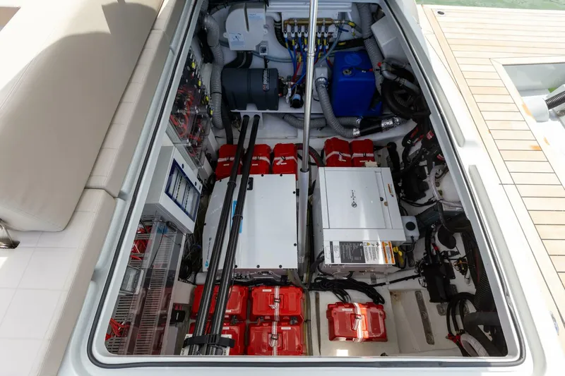 Slide: The Image of Sacs Rebel 40 2025 - 5644690