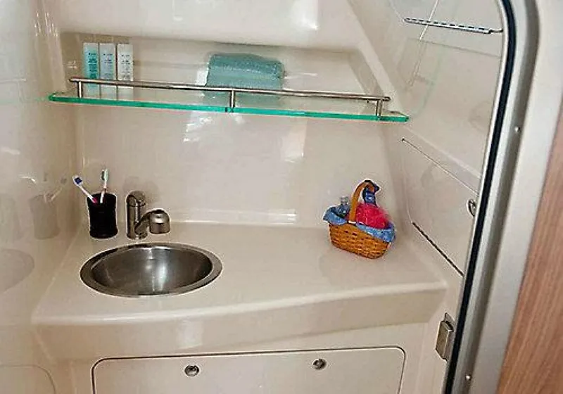 Slide: The Image of Boston Whaler Conquest 2019 - 5645512